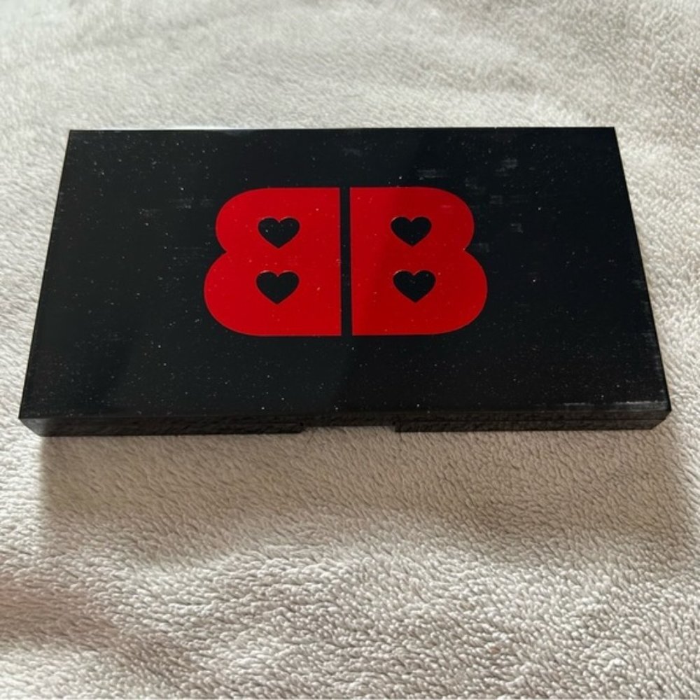 BETTY BOOP™ X IPSY That's So Betty Eyeshadow Palette- NIB - Picture 3 of 5